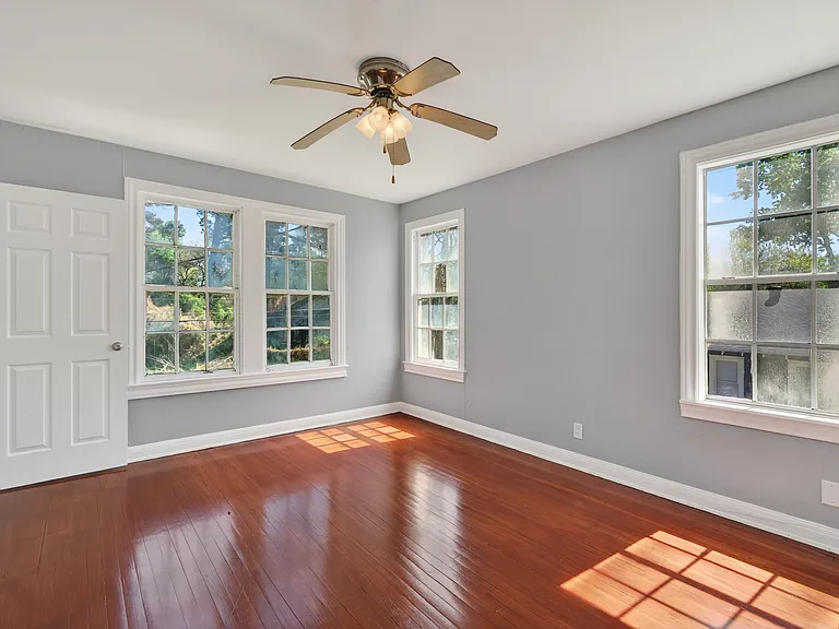 2621 Dillard St #UPPER FLOO — Photo 10