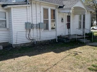 1122 W 9th St, Joplin, MO 64801