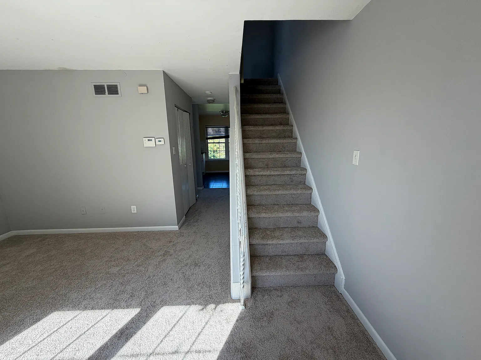 2 bed, 1.5 bath, 1100 sqft, $2,200 — Photo 4
