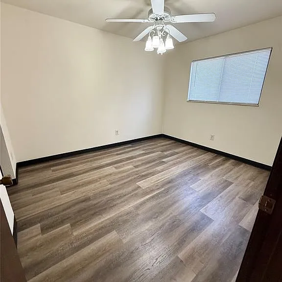 145 Ashley Dr — Photo 9