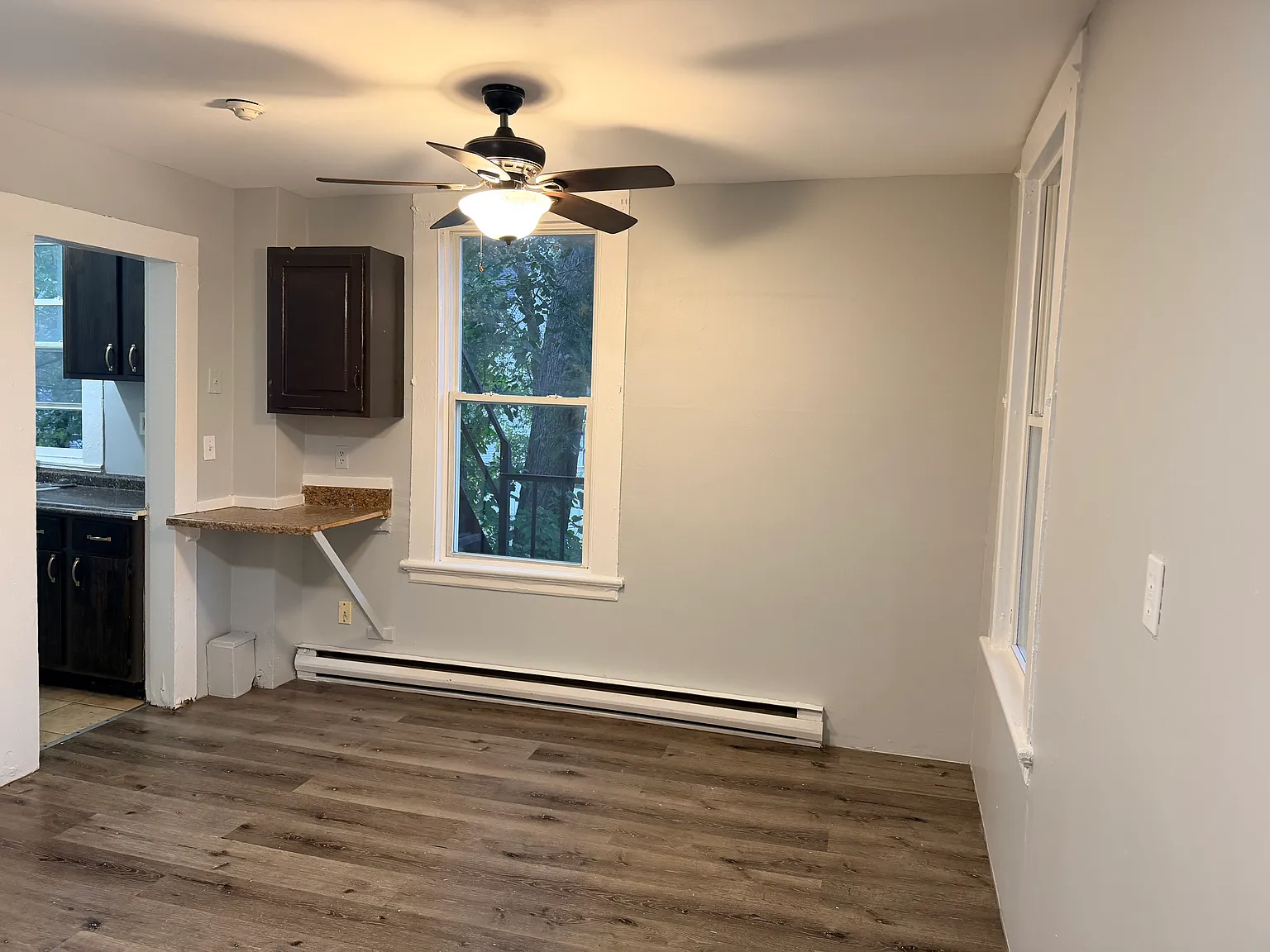 48 Elliott St — Photo 2