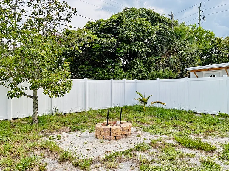 622 Avenida Hermosa — Photo 12
