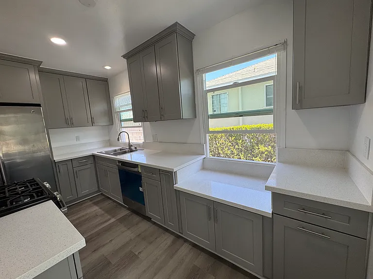Enjoy all the counter space