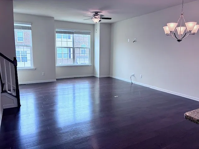 6025 Kentworth Dr — Photo 11