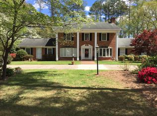 1102 N Magnolia St, Raeford, NC 28376