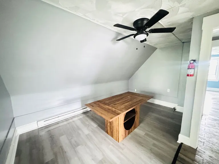 11521 Tuscora Ave — Photo 12