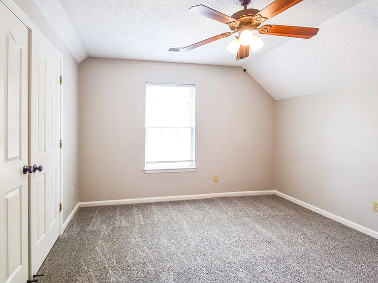 1862 Towson Ln — Photo 14