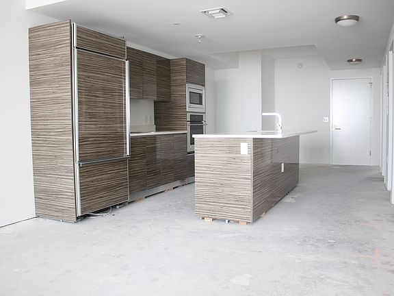 5th image of 460 NE 28th St APT 1207