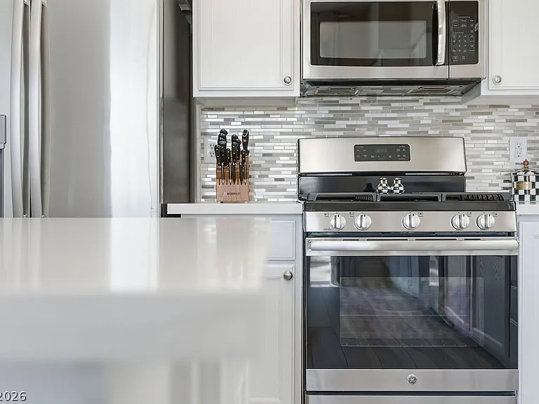 1812 Snow Spring Ln — Photo 16