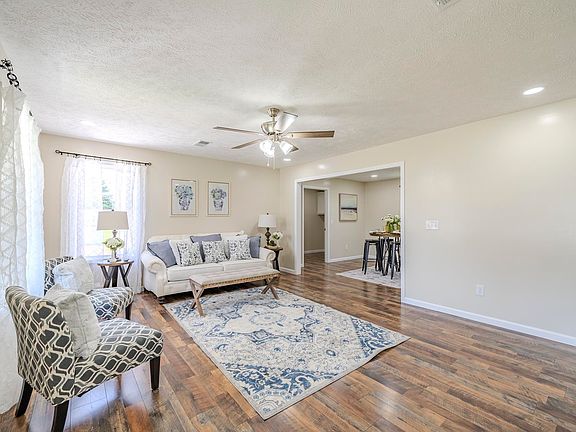 5th image of 231 Clausel Ln