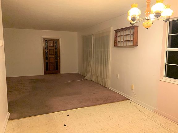 2nd image of 113 Shirley Ct