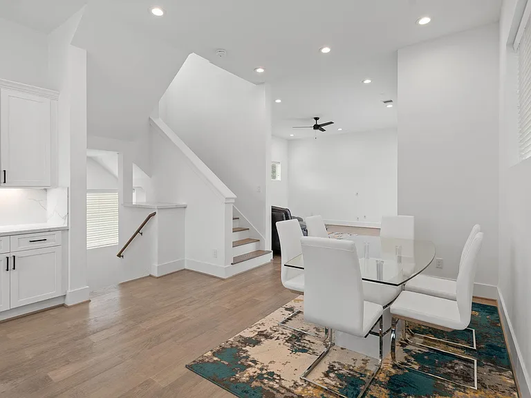 6010 Truro St #C — Photo 14