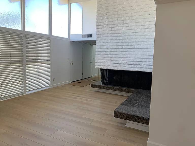 326 Las Riendas Dr — Photo 29