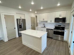 628 E 525 N, Providence, UT 84332