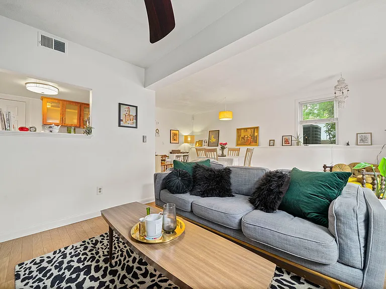 11 Marion St #A — Photo 7