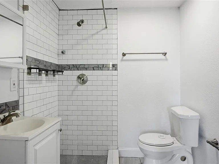 3301 Rosefield Dr — Photo 26