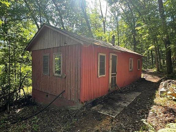 2nd image of 302 Burns Rd