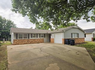 1814 S Johnson St, Enid, OK 73703