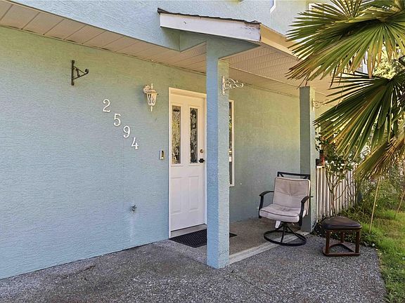 5th image of 2594 Buckler Ave