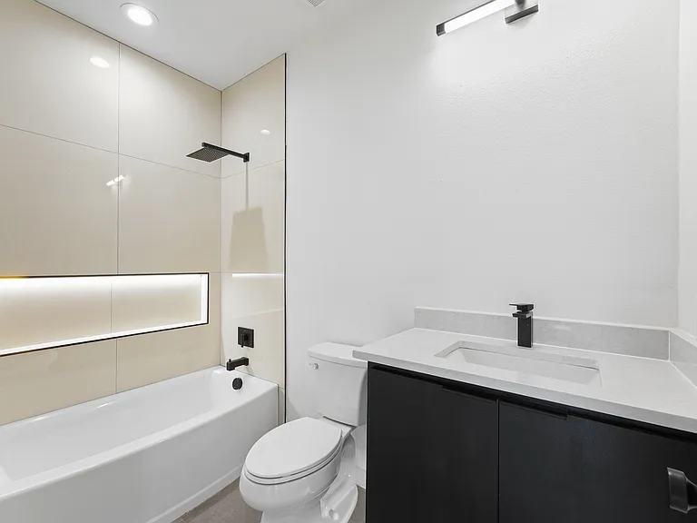 206 W Brooklyn Ave — Photo 7