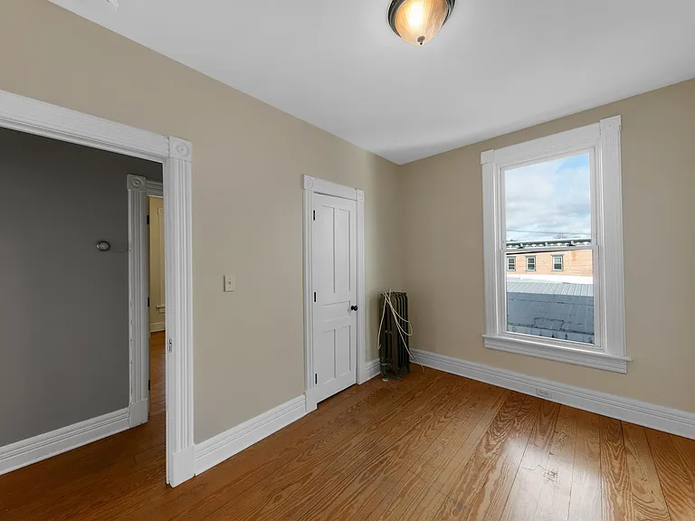 25 Bath St #4 — Photo 11