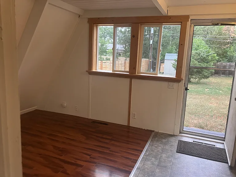 710 Crescent Dr — Photo 9