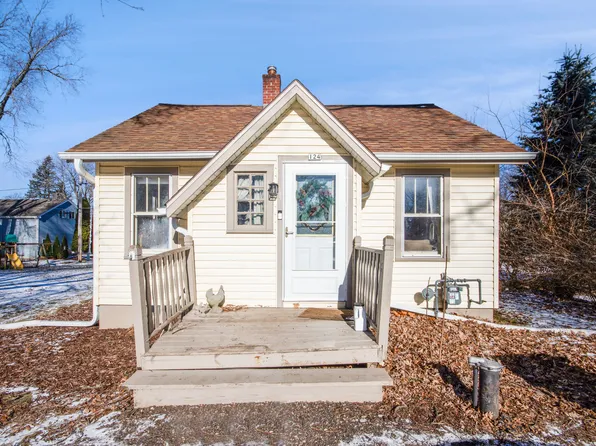 124 W Wisconsin Ave, Silver Lake, WI 53170