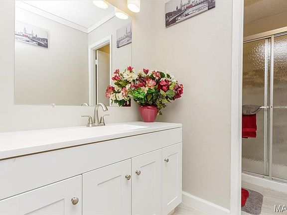 4th image of 2345 Derhake Rd