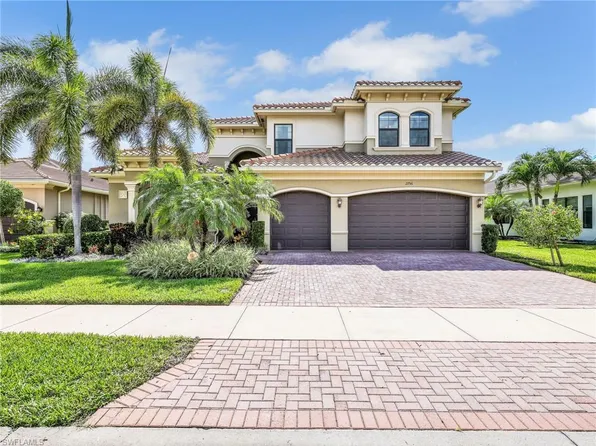 2756 Crystal WAY, NAPLES, FL 34119