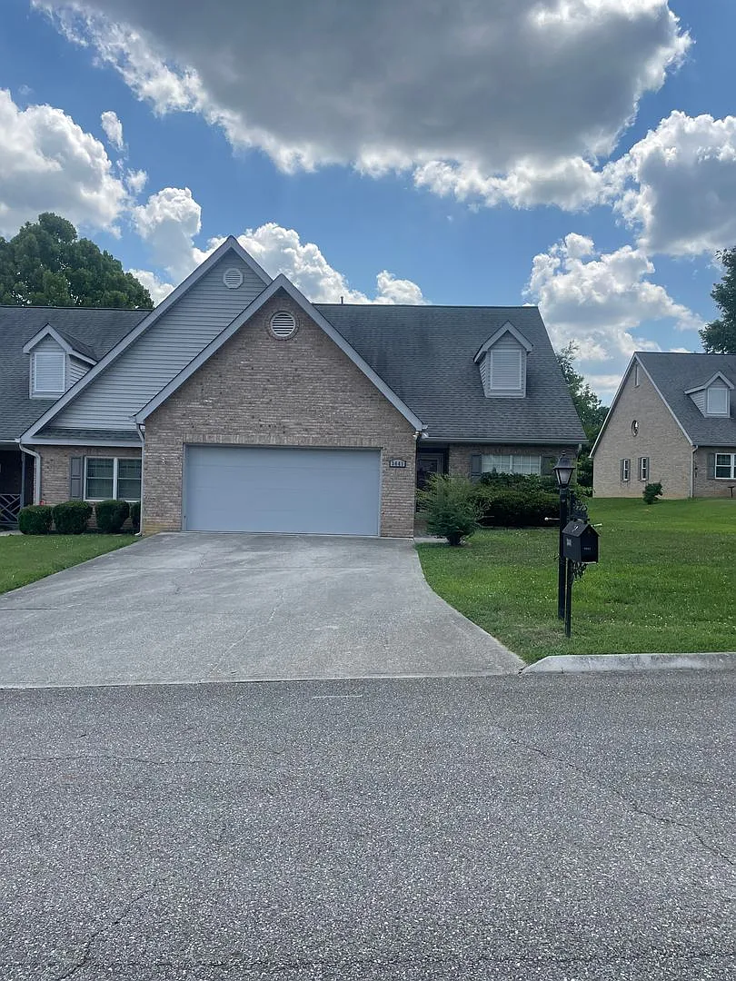 2 bed, 2.0 bath, 1500 sqft, $1,950 — Photo 1