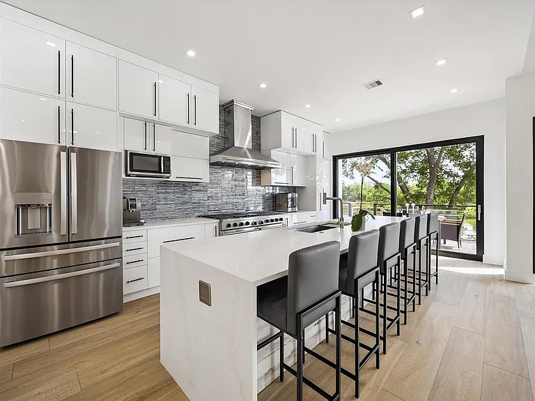 407 Brook Hollow Dr — Photo 13