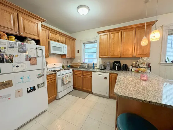 31 Belknap St, Somerville, MA