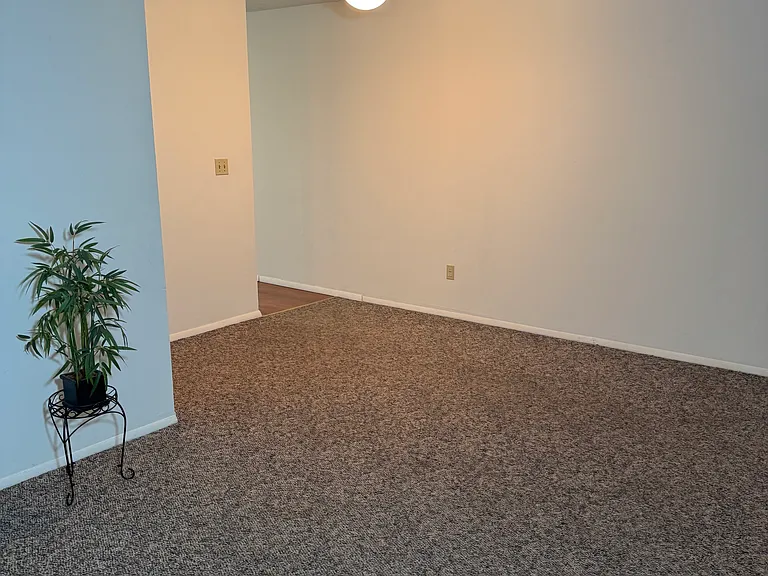 638 S Campbell Ave #16 — Photo 11