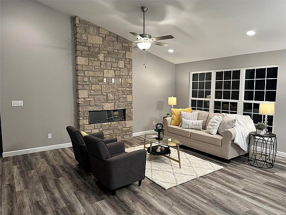 4th image of 327 Cimarron Valley Trl