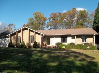 2200 Red Forest Rd, Greensboro, NC 27410