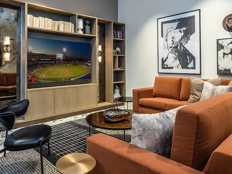 Resident lounge with lounge seating