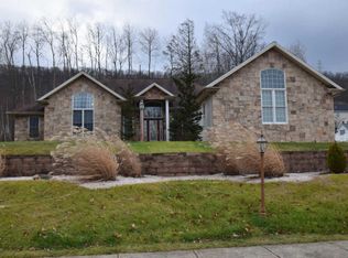 21 Chrissy Ln, Sugarloaf, PA 18249