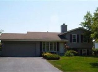 3731 E Puetz Rd, Oak Creek, WI 53154