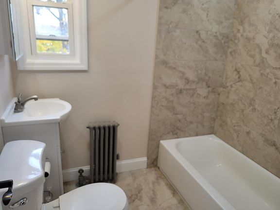 5th image of 143 Orchard St Floor 2