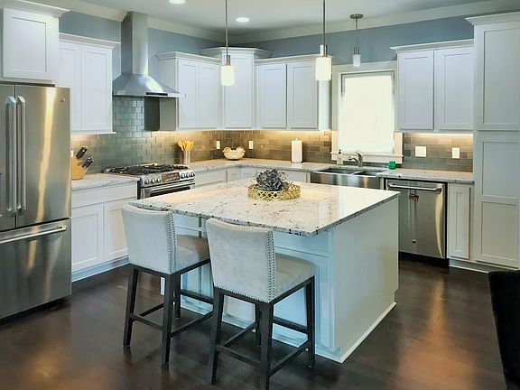 Perfect Size Kitchen