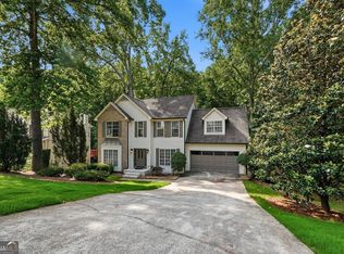 1645 Chase Ridge Ln, Lawrenceville, GA 30043