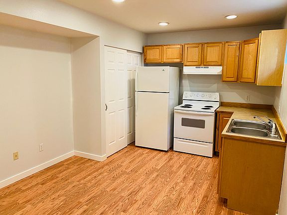 3rd image of 320 S Lafayette Ave APT 3