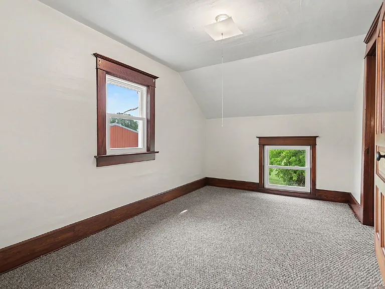 5050 Maple Grove Rd — Photo 19