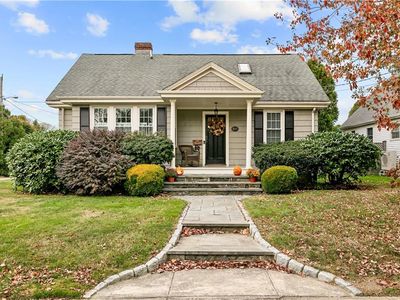 123 Carroll Ave, Newport, RI, 02840