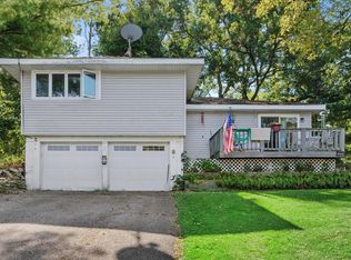 527 Sunset Vale, Twin Lakes, WI 53181