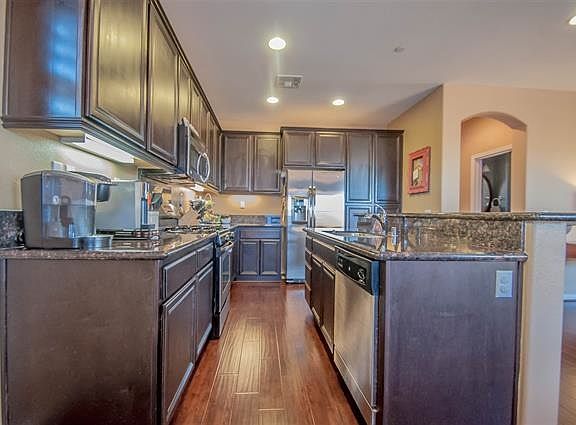 3rd image of 346 Cobalt Dr