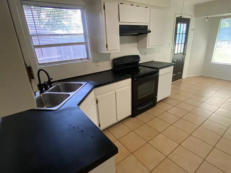 1508 No Mor Cv — Photo 10
