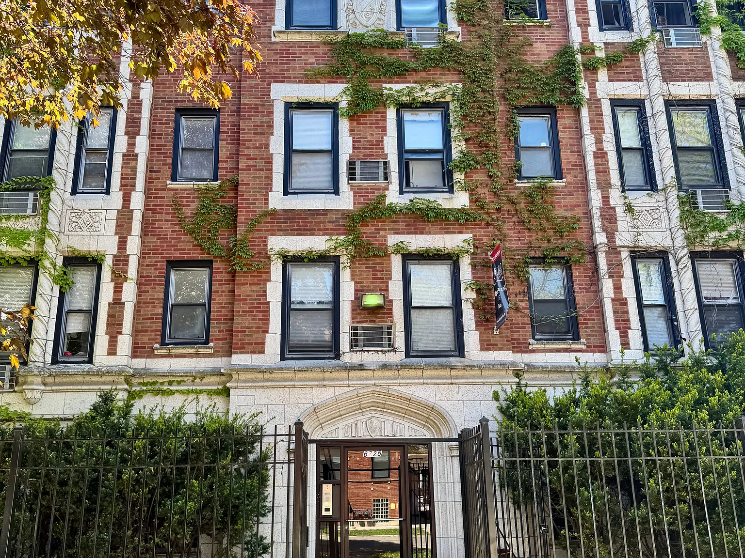 1 bed, $1,050 — Photo 1
