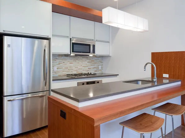 127-129 Meserole Street image 1 of 7