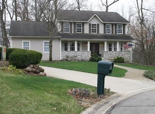 9001 Moonlight Bay, Pinckney, MI 48169
